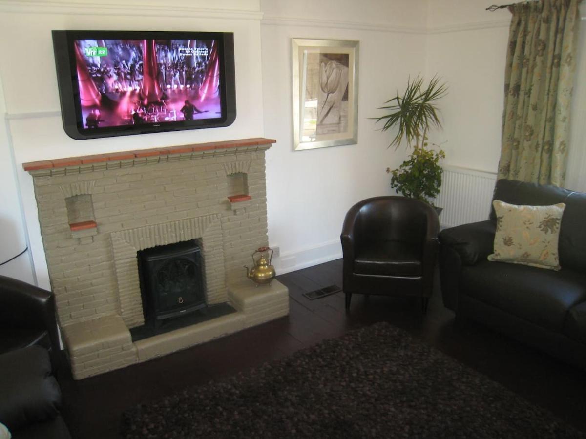 סטרטפורד-אפון-אבון Arden Hill Farmhouse - Hot Tub, Snooker Table, Sleeps 16 מראה חיצוני תמונה
