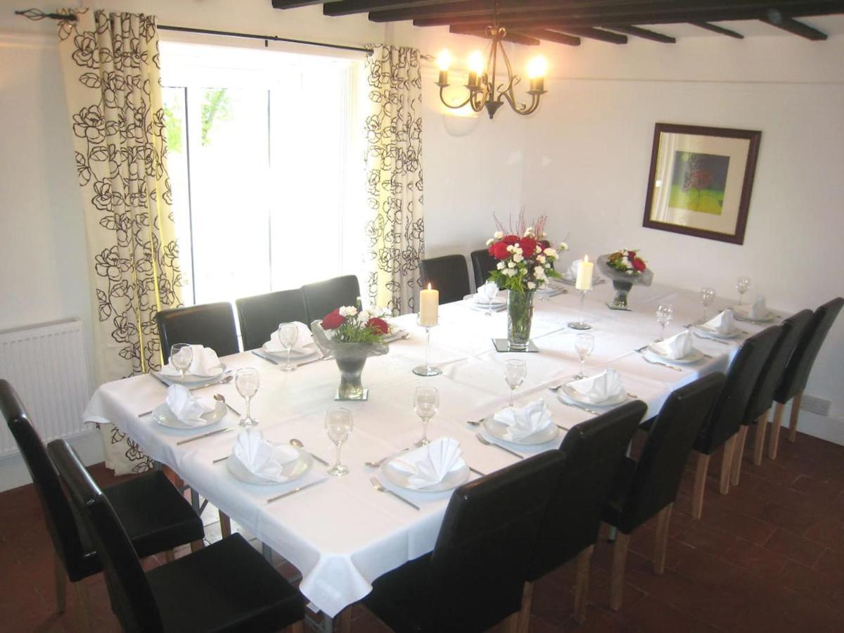 סטרטפורד-אפון-אבון Arden Hill Farmhouse - Hot Tub, Snooker Table, Sleeps 16 מראה חיצוני תמונה